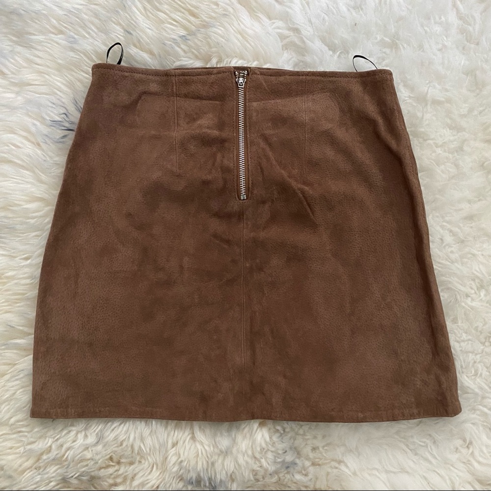 BlankNYC suede skirt in coffee bean size 25. Worn once - Picture 4 of 10
